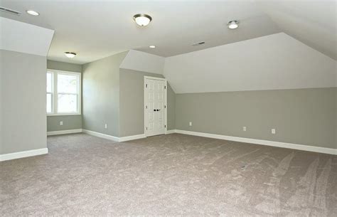 With a bold, curvy, chrome base and a high gloss lacquer finish, this contemporary end table gives any space a look of modern luxury. Best White Gloss Paint Reviews