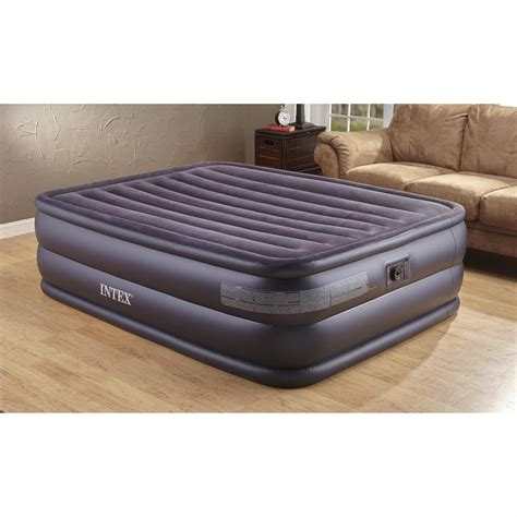 It has lots of sleeping space so that even if you need to share the bed with another person, you will continue to have the ability to feel that the comfort of having your own personal space. Intex Queen Blow Up Mattress : Home Design Ideas ...