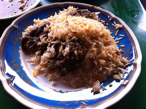 Muar ve batu pahat bölgelerinde ortaya çıkan yeni bir nasi biryani çeşidi olan nasi beriani gam ülkenin diğer kesimlerinde tercih edilirken, özel restoranlar ve hint. warna-warni pelangi (my heart little diary): Nasi Beriani ...