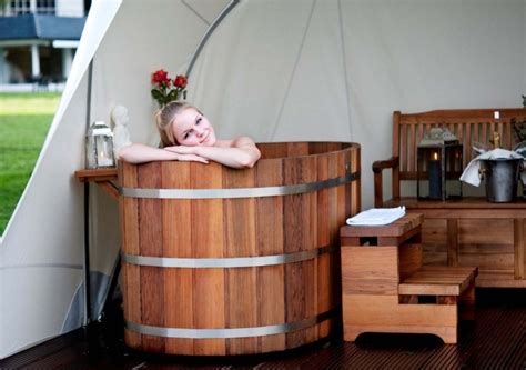 Die schonsten freistehenden badewannen schoner wohnen. Die japanische Ofuro Badewanne aus Holz kann heilen