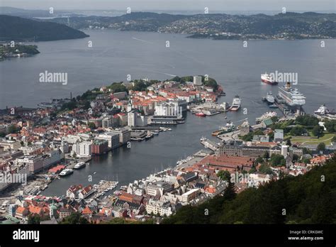 A View Of Bergen Norway From Mount Fløyen Stock Photo Alamy