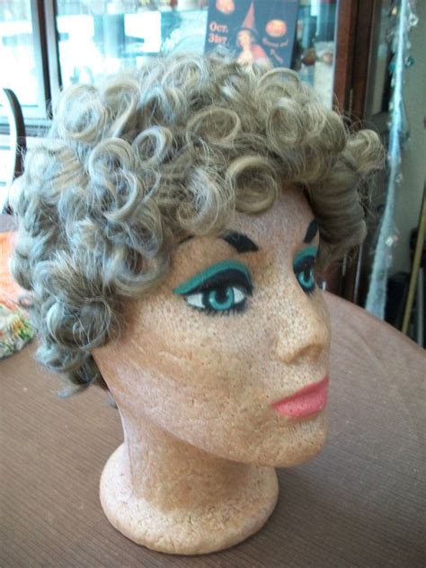 Vintage 1970s Kanekalon Two Toned Curlly By Alexlittlethings Wigs