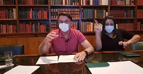 Bolsonaro Diz Que Pode Já Ter Sido Infectado Com Coronavírus — Conversa