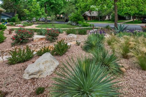 Consider drawing out a diagram so you can research plants and plan them visually before you start planting. Xeriscape Design Ideas | Minimalist garden, Garden design ...
