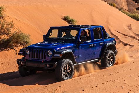 When it comes to what's inside, what colors does the wrangler come in? 2020 Jeep Wrangler Off-Road 4x4 SUV | Jeep Canada