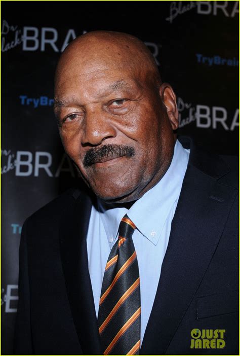 Jim Brown Dead Nfl Hall Of Famer And Activist Dies At Age 87 Photo