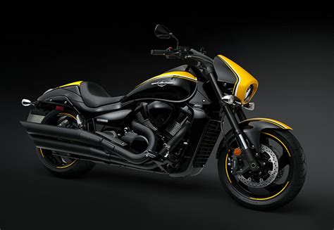 The m109r crushes it in every. 2014 Suzuki Boulevard M109R BOSS Review