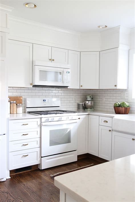 Collaboration + My Kitchen - Room For Tuesday White appliances are having something of a renaissance right now, with many manufacturers introducing just the right shade of white to their what countertops go best with white cabinets?
