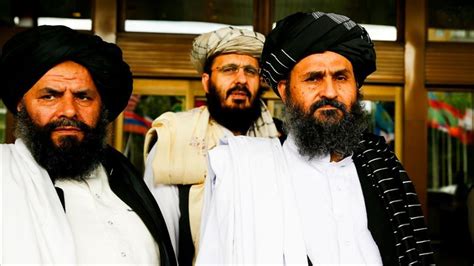 Prácticamente los únicos que combaten son pequeños grupos de las fuerzas de elite y la fuerza los talibanes, o estudiantes en lengua pashtún, surgieron a principios de la década de 1990 en el norte. Los talibanes reprenden el informe de la ONU sobre sus ...