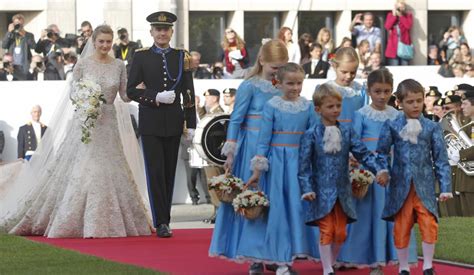 Rowling's transphobic tweets, vocalizing support for the community. The Top 5 Royal Wedding Looks: Flower Girls and Pageboys (With images) | Wedding looks, Wedding ...