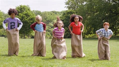 Bebida alcohólica típica de la selva peruana, hecha a base del macerado de la yuca. 5 juegos infantiles tradicionales que no pasan de moda