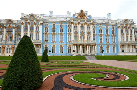 Besichtigung des prachtvollen katharinenpalastes mit dem wiederhergestellten bernsteinzimmer. Katharinenpalast mit Bernsteinzimmer bei St. Petersburg