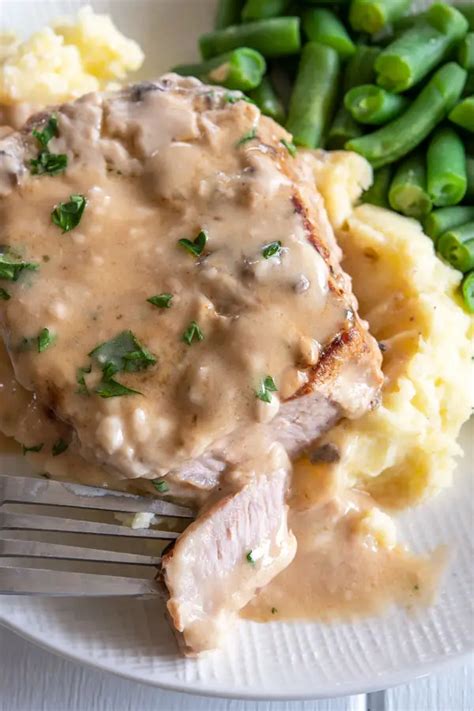 8 pork chops,1 cup rice (not instant), 1 can beef broth, 2 c. These cream of mushroom pork chops were so simple, will ...