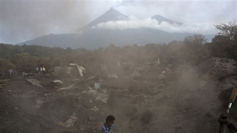 Vulkanausbruch In Guatemala Zahlreiche Explosionen Am Feuervulkan News Srf