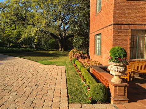 Effortlessly book the best lawn care dallas has to offer. Fort Worth Estate Garden - Traditional - Landscape ...