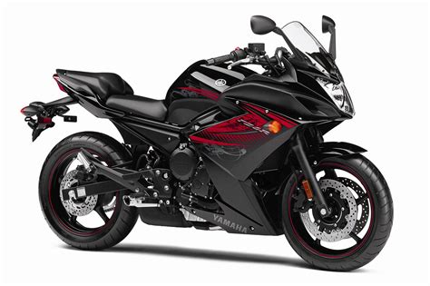 Let us now check out some of the best yamaha motorcycle models that made an impact in the industry below 2012 Yamaha FZ6R Review