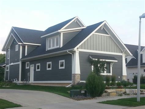 These two colors are two of the most welcoming and cozy colors among the exterior paint colors 2021 that are able to instantly enrich the surface of any sort of building. Still two toned grey | Outdoor house paint, Grey exterior ...