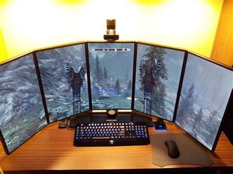 21 Of The Coolest Dual Monitor Setup You'll Ever See