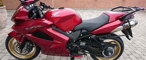 If you're looking to add individual style or practicality, always choose honda genuine accessories. Honda VFR 800 vtec - 2009