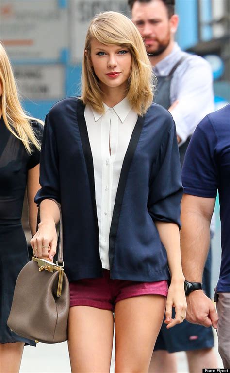 Taylor Swift Dons Short Shorts For Afternoon Lunch Huffpost