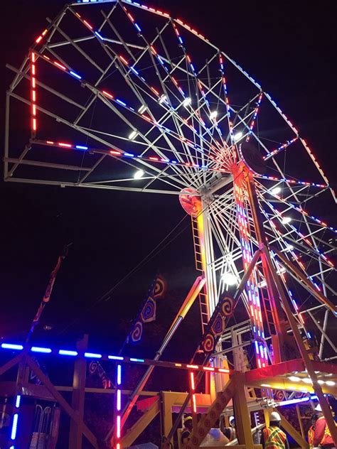 Pop up store on wheels. Here's your first look at Robson Square's pop-up Ferris ...