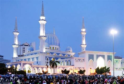 Penerapan nilai seni bina melayu yang seharusnya. Memakmurkan masjid dan umat Islam | Astro Awani