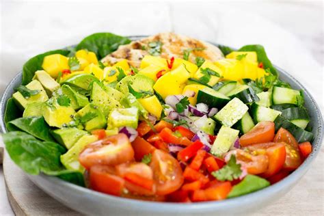 Simple healthy recipes for your family. Chicken Mango Salad (Paleo) - Love Food Nourish