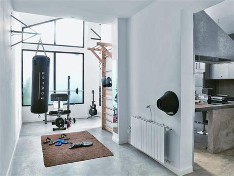 eigenes Fitnessstudio zu Hause einrichten - fresHouse | Fitnessstudio zu hause, Haus einrichten