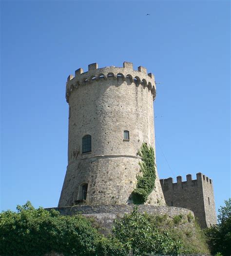 Cilento è immersione nella storia tesori architettonici borghi antichi e mare cristallino panorami mozzafiato. Castelnuovo Cilento - Wikiwand
