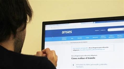 Las visas por reunificación familiar pueden tramitarse únicamente ante la representación consular de la república argentina correspondiente al domicilio del extranjero. Ingreso Familiar de Emergencia: días para pre-inscribirse ...