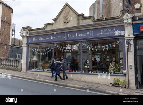 Hidden treasure hi-res stock photography and images - Alamy