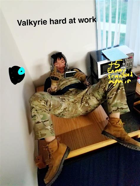 Literally how every valkyrie main spends the entire round [Cosplay