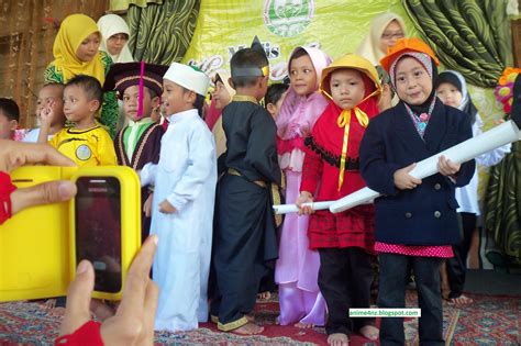 Muat turun gambar pakaian kanak kanak segar kartun memaparkan elemen png, clipart pakaian, seperti kanak kanak, kartun png atau psd ini secara percuma. animasi: Pakaian Beragam Kanak-kanak Islam