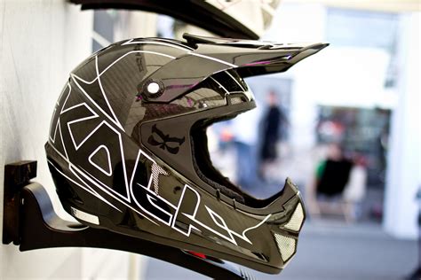 The lightest bicycle helmet is produced a company called limar. 2014 Kali Shiva - World's Lightest DOT Certified Full-Face ...