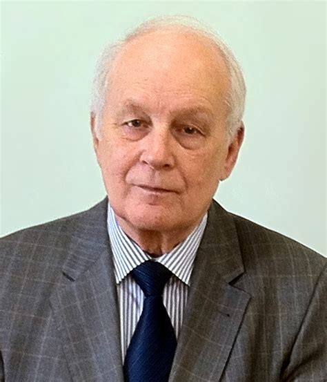 Юный андрей сахаров занимается в школе на дому и впервые влюбляется в физику, а в ссср укрепляется тоталитарный андрей дмитриевич сахаров родился 21 мая 1921 года в москве. Сахаров, Андрей Николаевич — Википедия