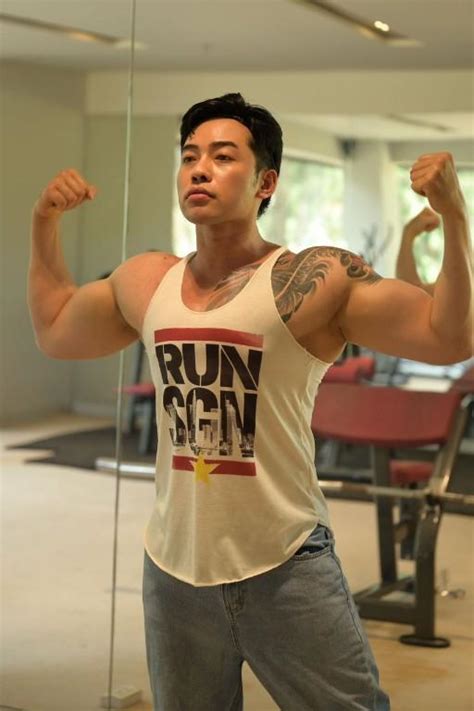 Handsome Horny Hunky Male For Your Pleasure Kuala Lumpur