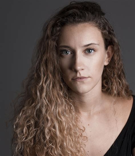 Veja as letras de marta peneda e ouça doce pastel de nata, turistas, apanha a onda, e ainda não temos nenhuma foto desse artista, mas você pode colaborar enviando fotos de marta peneda. Marta Peneda - HIT Management