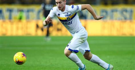 The swedish midfielder, previously with atalanta will play on loan at parma until june. Watch: Swedish teen star Kulusevski set for Juventus move