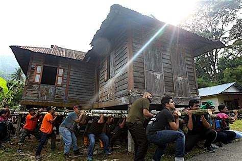 Inside The Dying 60 Year Old Tradition Called ‘angkat Rumah And How