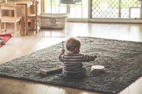 Bayi usia 6 bulan umumnya telah mempunyai refleks lidah yang baik, dapat menegakkan kepalanya dengan baik, dan juga dapat duduk dengan tegak. 9+ Bahan Makanan Terbaik untuk MPASI Bayi 6 Bulan - Qeluarga