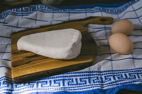 A piece of cottage cheese at night will help you a lot if you want to lose weight and gain muscles. EATING COTTAGE CHEESE BEFORE BED CAN PROMOTE WEIGHT LOSS ...