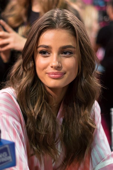 Taylor Marie Hill Backstage At Victorias Secret Taylor Hill