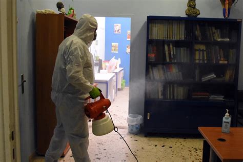 Είναι αληθές και λογικό ότι το άνοιγμα. Άνοιγμα σχολείων: «Χρειάζεται μικρότερος αριθμός παιδιών στην τάξη», λέει ο Ηλίας Μόσιαλος ...