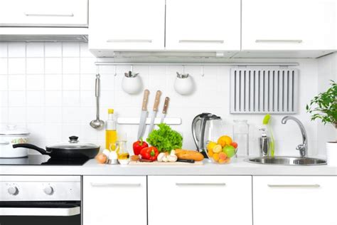 Shutterstock according to lagrange, cabinets are usually the most expensive item in a kitchen, and it's best to go with a versatile design that's both durable and easy to maintain. システムキッチンは一人暮らしには不要？必要な人といらない人 | 教えてAGENT-お部屋探しのプロがお届けするコラムサイト