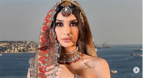 Burcu Kiratli Looks Scintillating In Pakistani Bridal Outfit