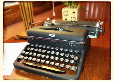 Royal Quiet Deluxe Typewriter Review