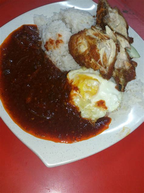 Maybe you would like to learn more about one of these? My Life & My Loves ::.: Nasi lemak panas ayam goreng rempah