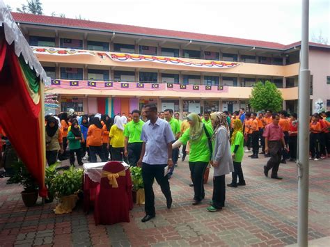 Ahli majlis mbjb, zon desa cemerlang (tiram timur). SMK TAMAN DESA 2 DAN PIBG