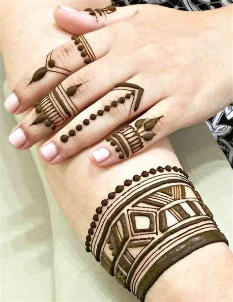 25 Easy And Latest Mehndi Designs For Fingers With Unique