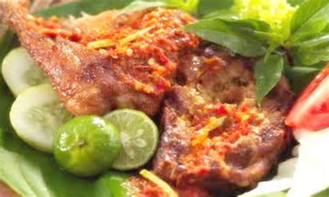 Cuma butuh 5 langkah loh, yuk bikin sekarang juga! Resep Ayam Penyet Empuk - Lamaran H